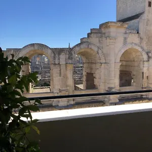  Apartment Climatise Avec Balcon Face Aux Arenes D'arles