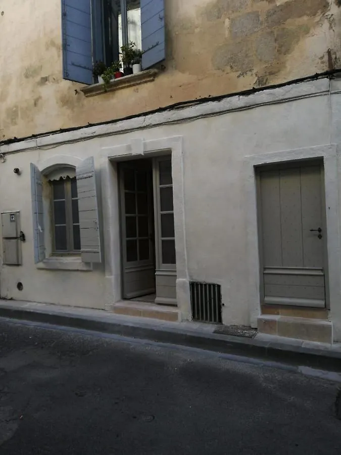 Superbe Appart Rustique Arles 0*,